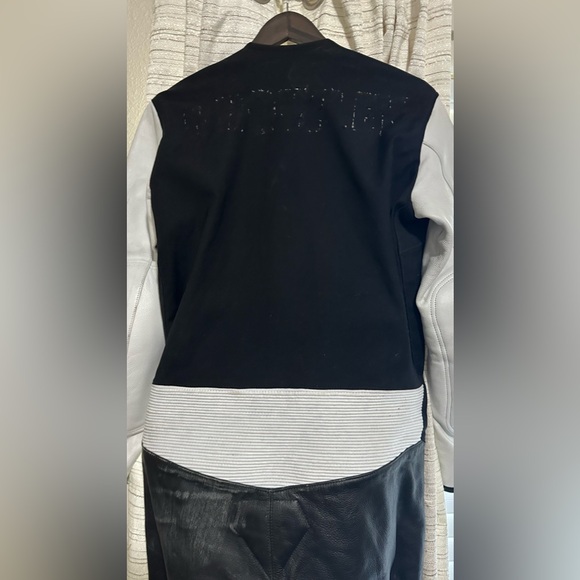 ArcticBoyz Racing Suit! - Picture 3 of 4